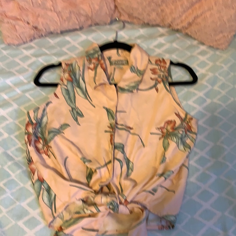 Women’s medium Tommy  Bahama tank top.